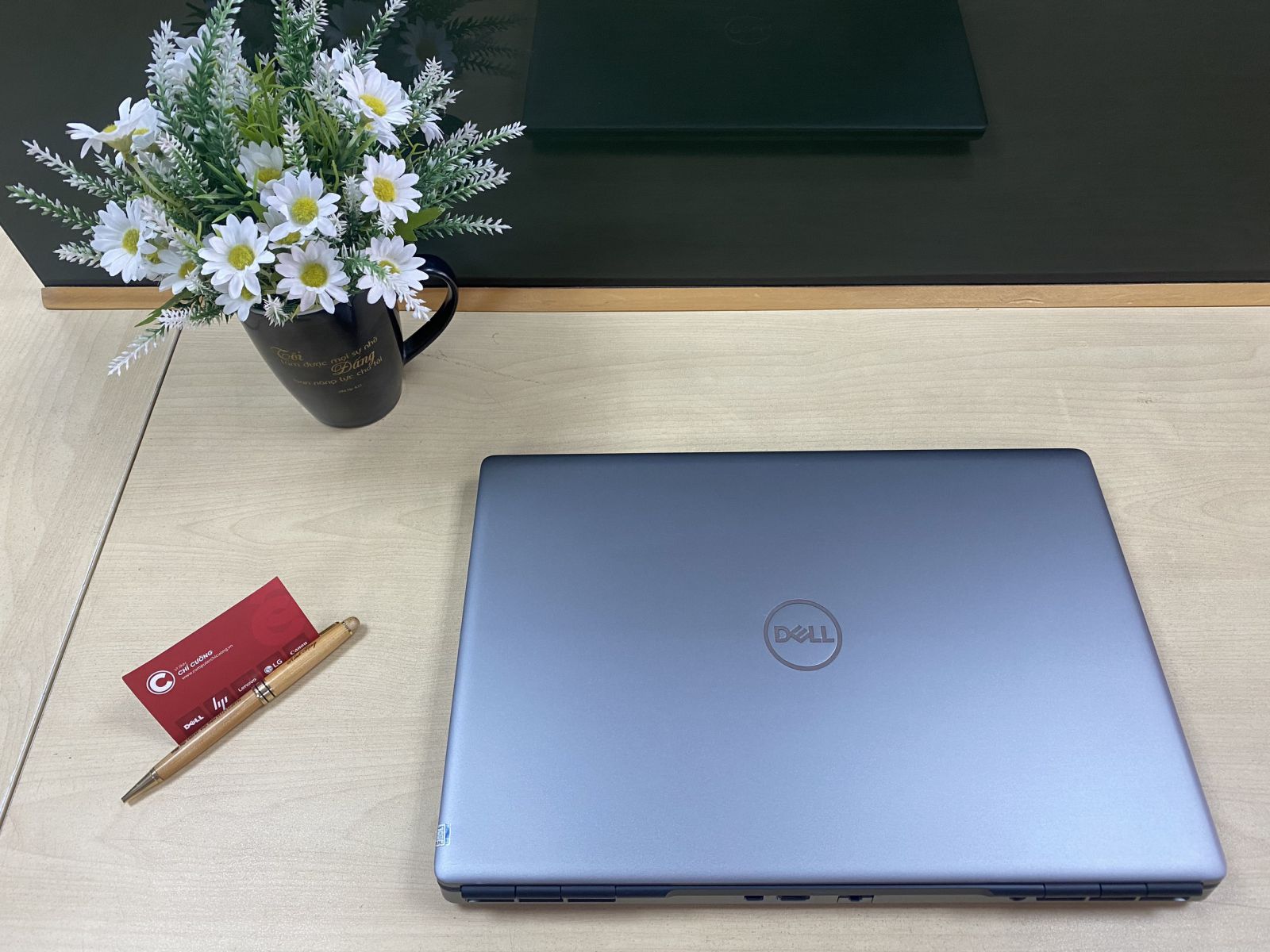 Dell Precision 7550 là một chiếc laptop đồ họa  chuyên nghiệp