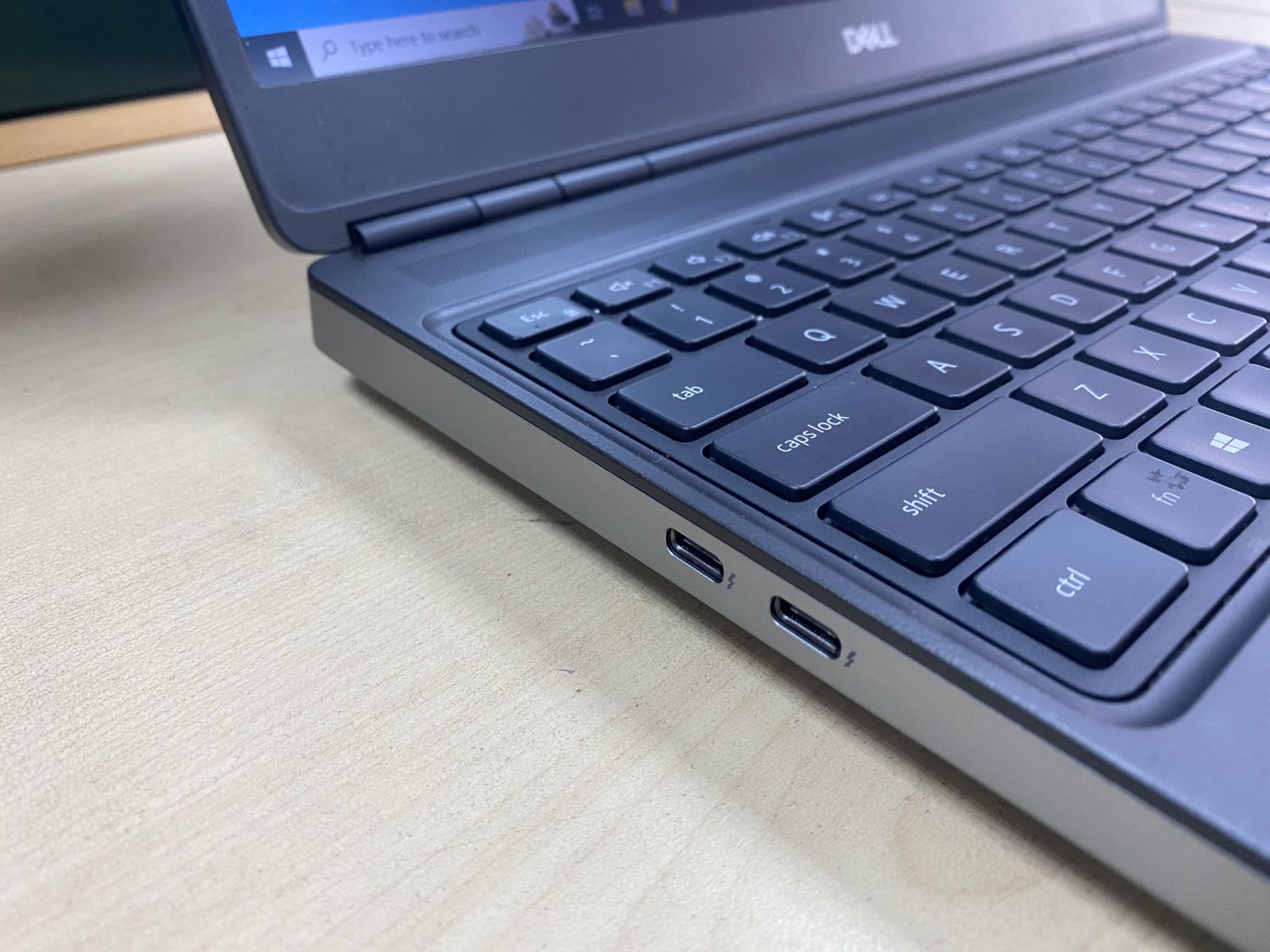 Dell 7550 i7 10850H i7