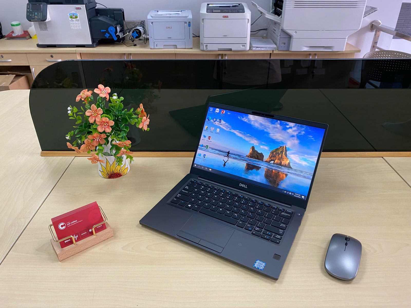 Màn hình Dell 7390 sắc nét